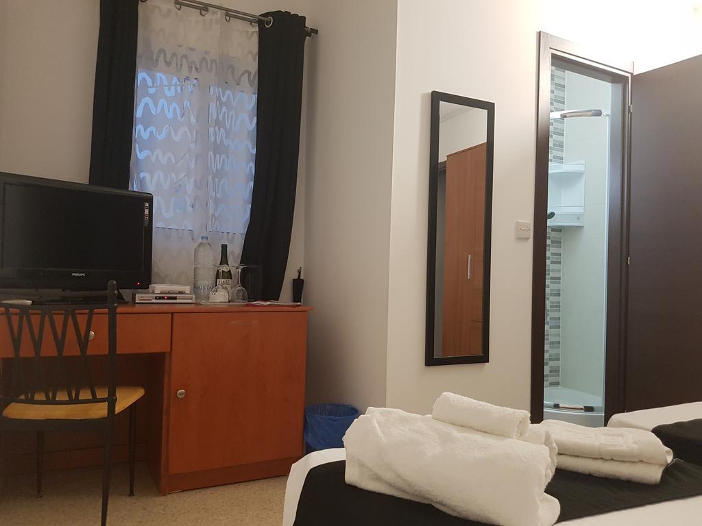 D'Ambrogio Guest House Rabat Esterno foto